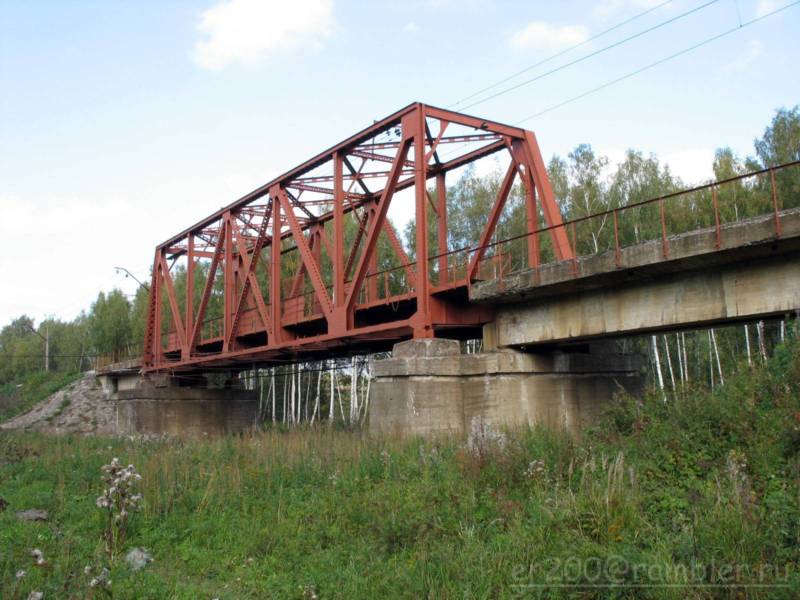 Мост через главный ход